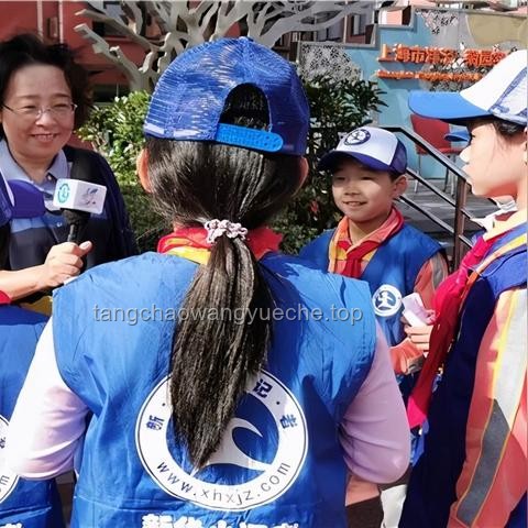 27岁班主任首秀送考，教育新生力量崛起